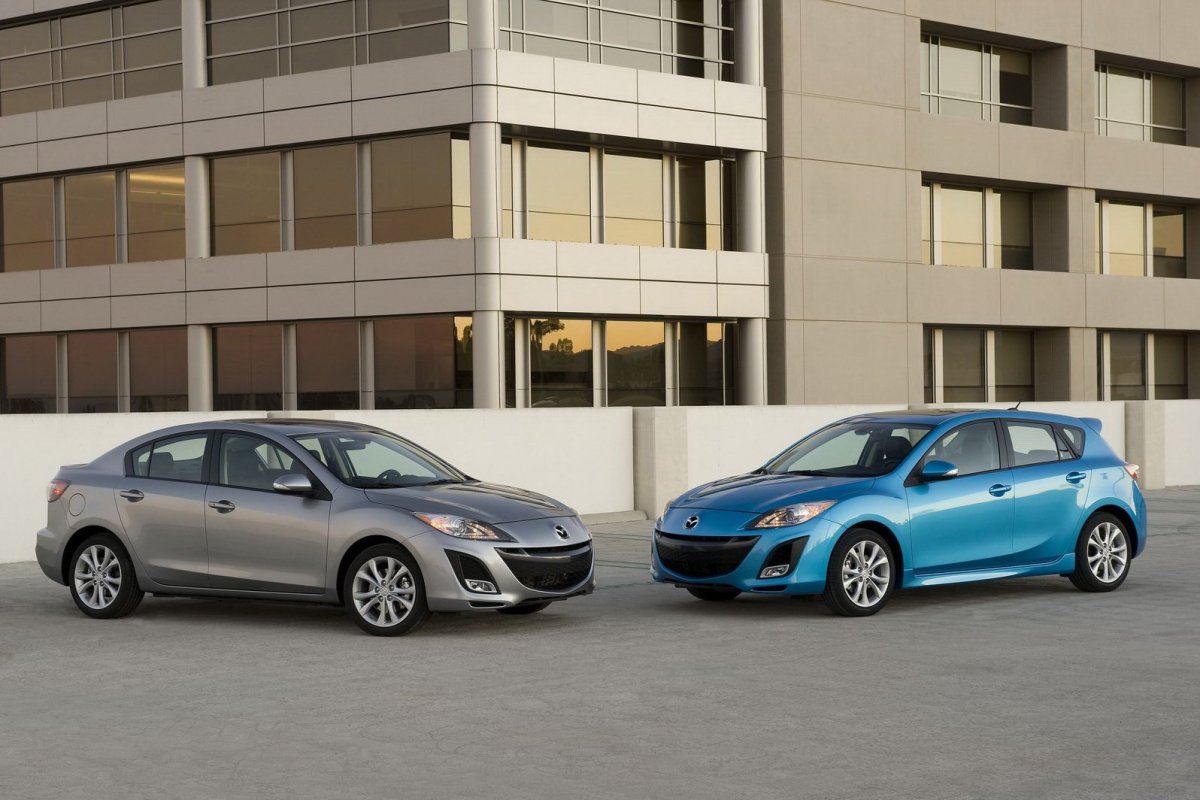 Мазда 3 хэтчбек 2012