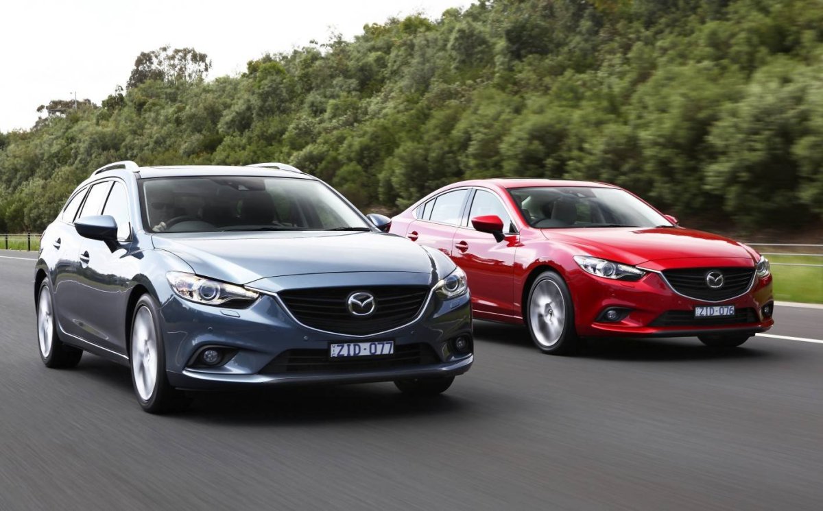 Mazda 3 vs Mazda 6 2016