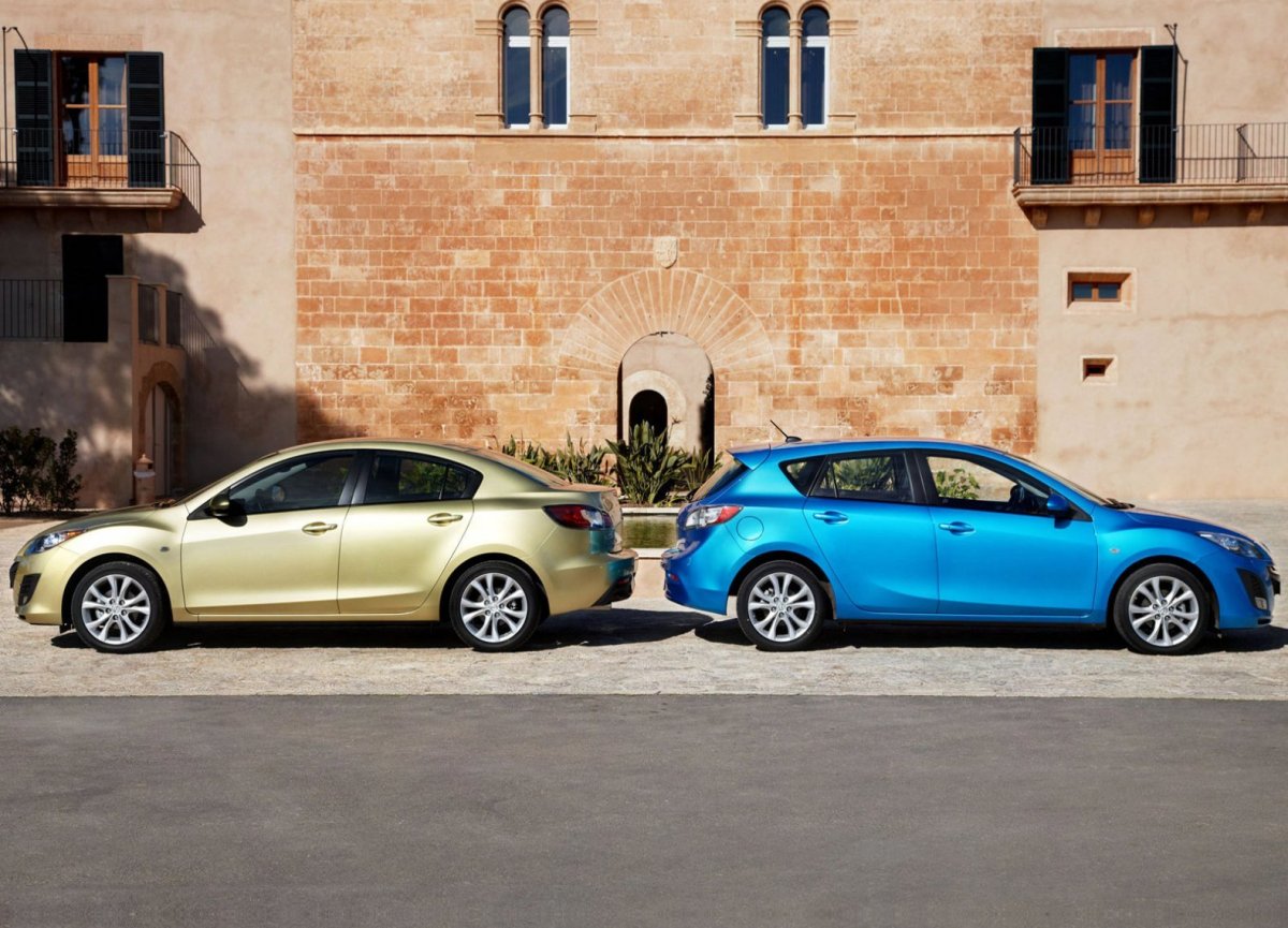 Мазда 3 BL седан и хэтчбек