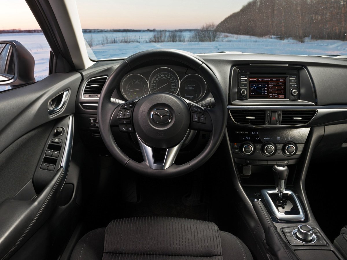 Mazda 6 салон