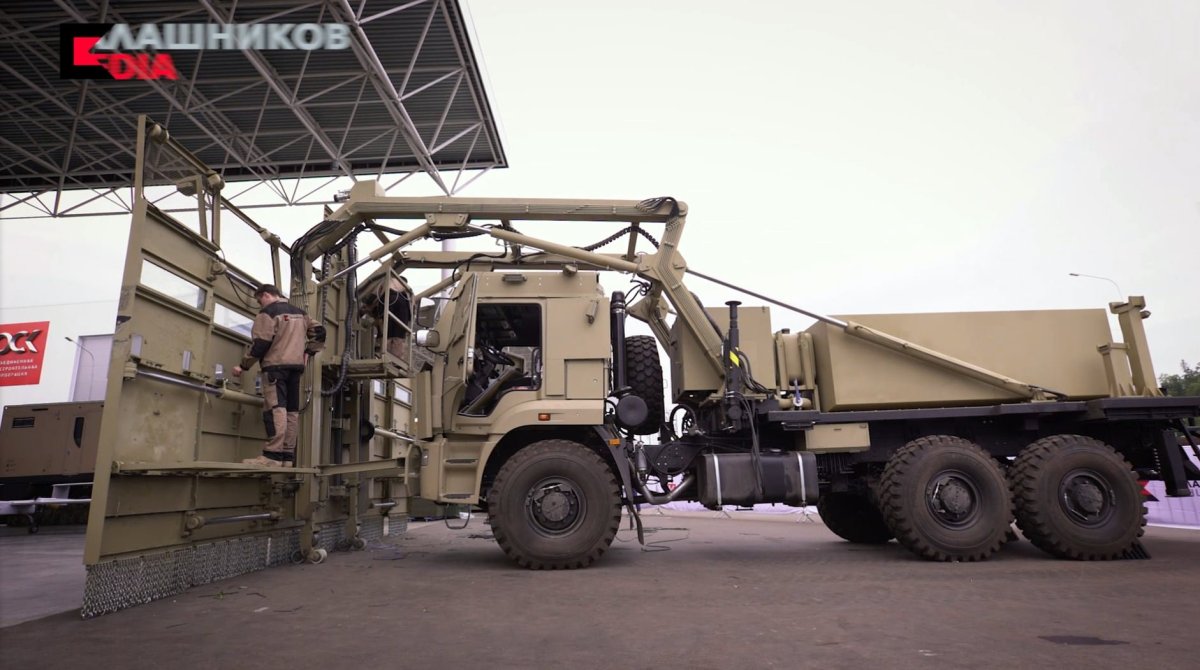 Машина для разгона митингов