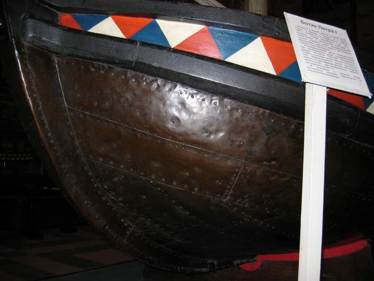 Ботик Петра 1