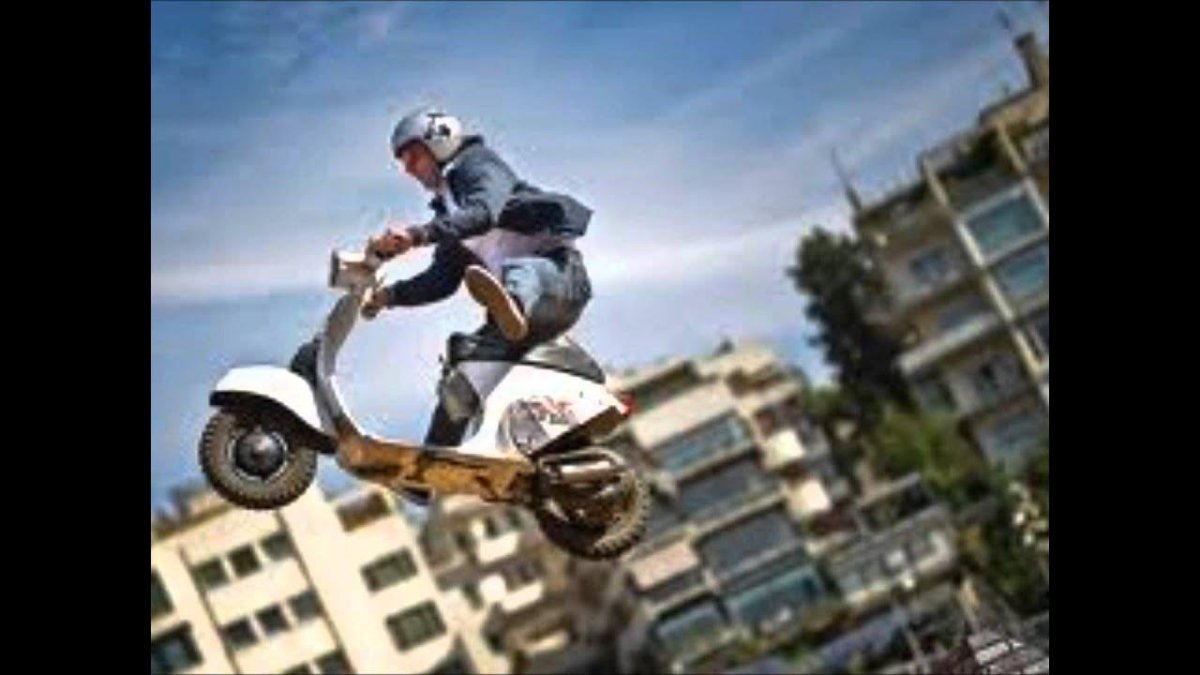 Стант мопед