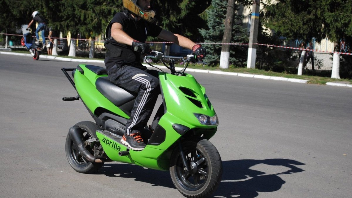 Yamaha Aerox 50 зелёный