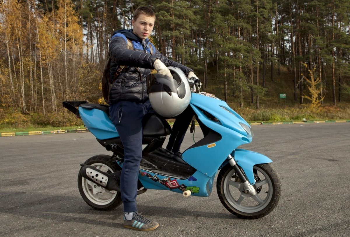 Скутер Ямаха аерокс стант