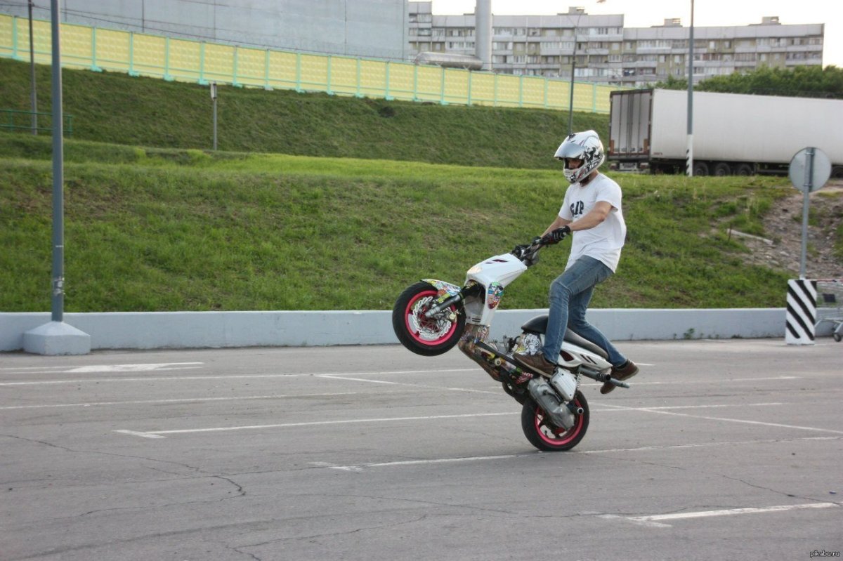 Yamaha BWS стант