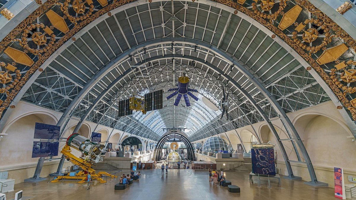 Павильон 32 космос на ВДНХ