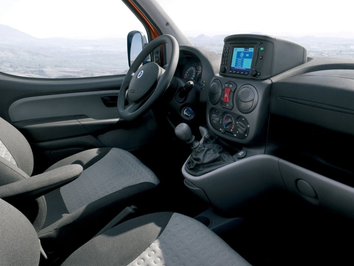 Фиат Добло 2005 салон