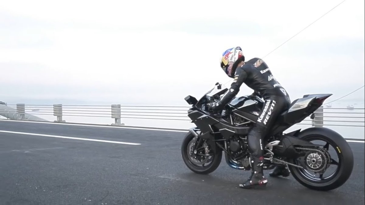 Kawasaki Ninja h2r 400 км/ч