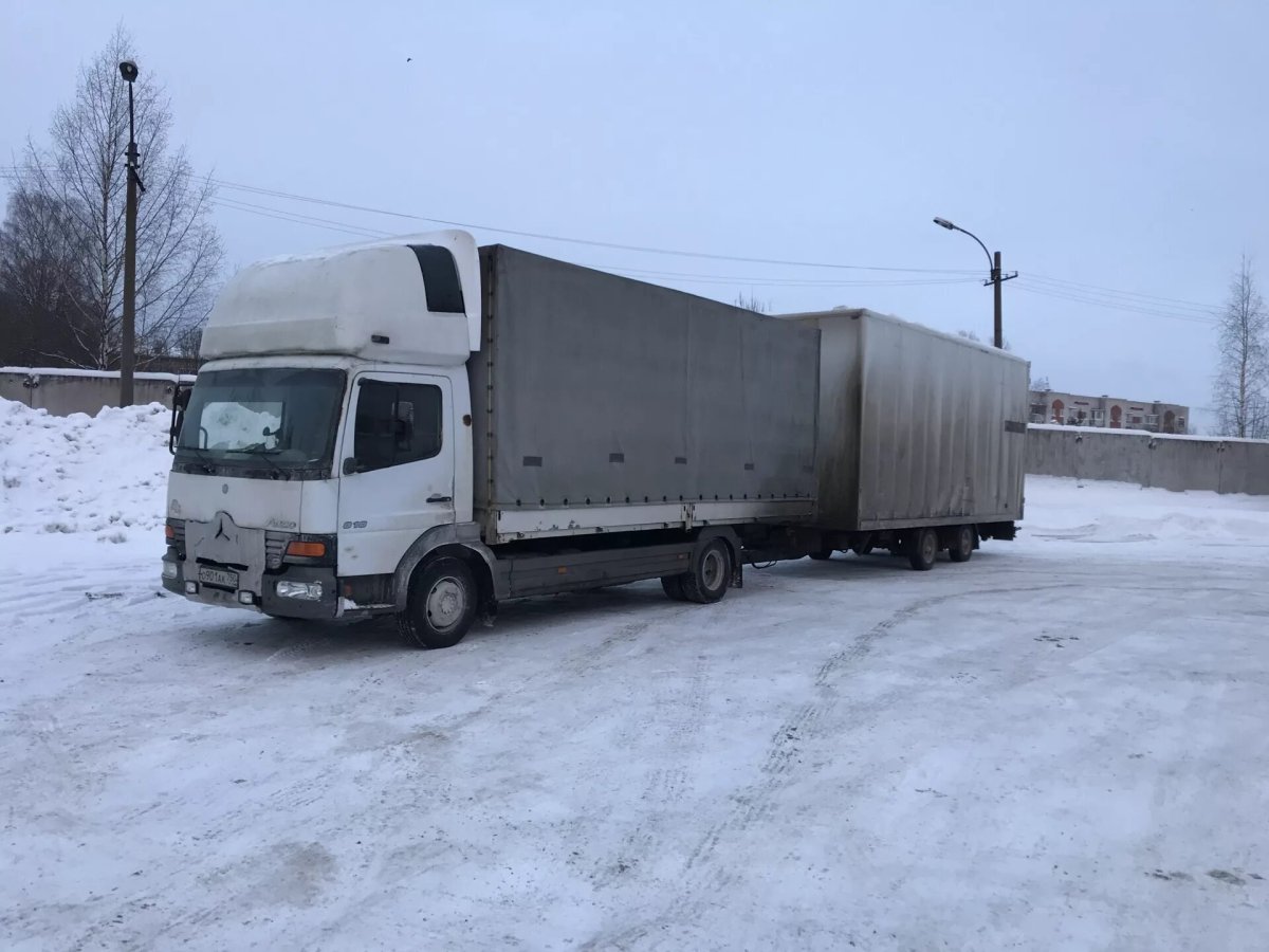 Mercedes-Benz Vario 818 с прицепом