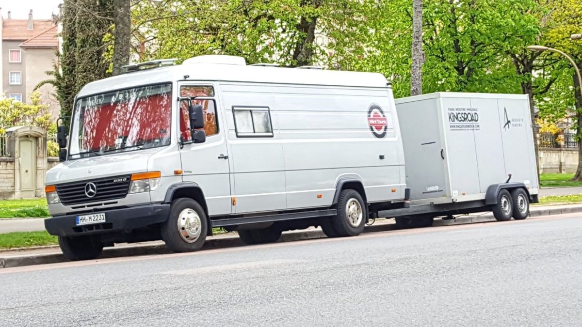 Mercedes-Benz Vario 818