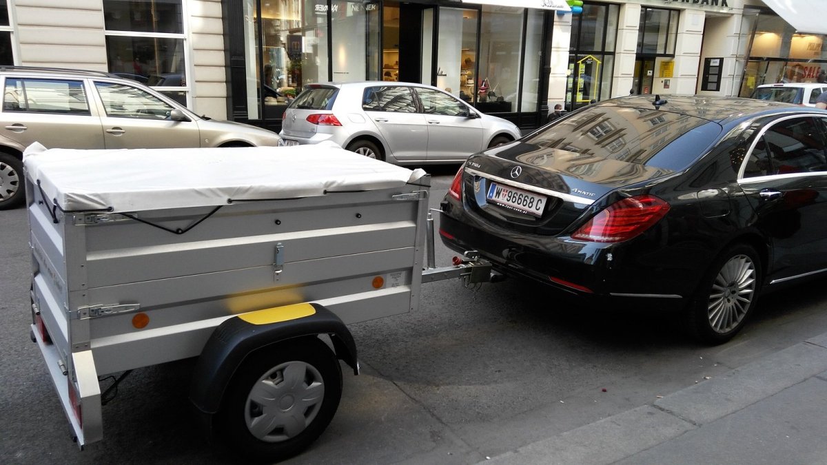 Легковые прицепы Мерседес