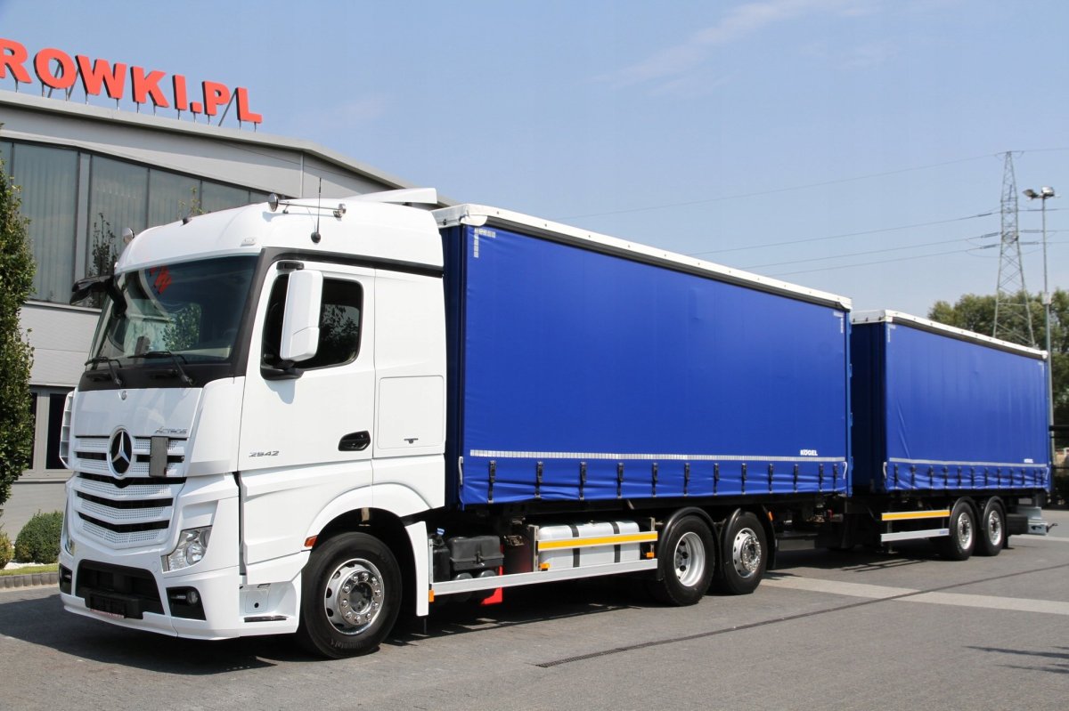 Мерседес Актрос с полуприцепом