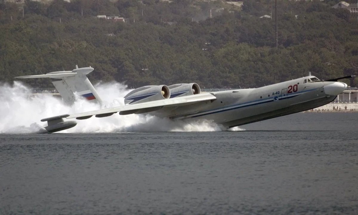 Самолет-амфибия а-42пэ