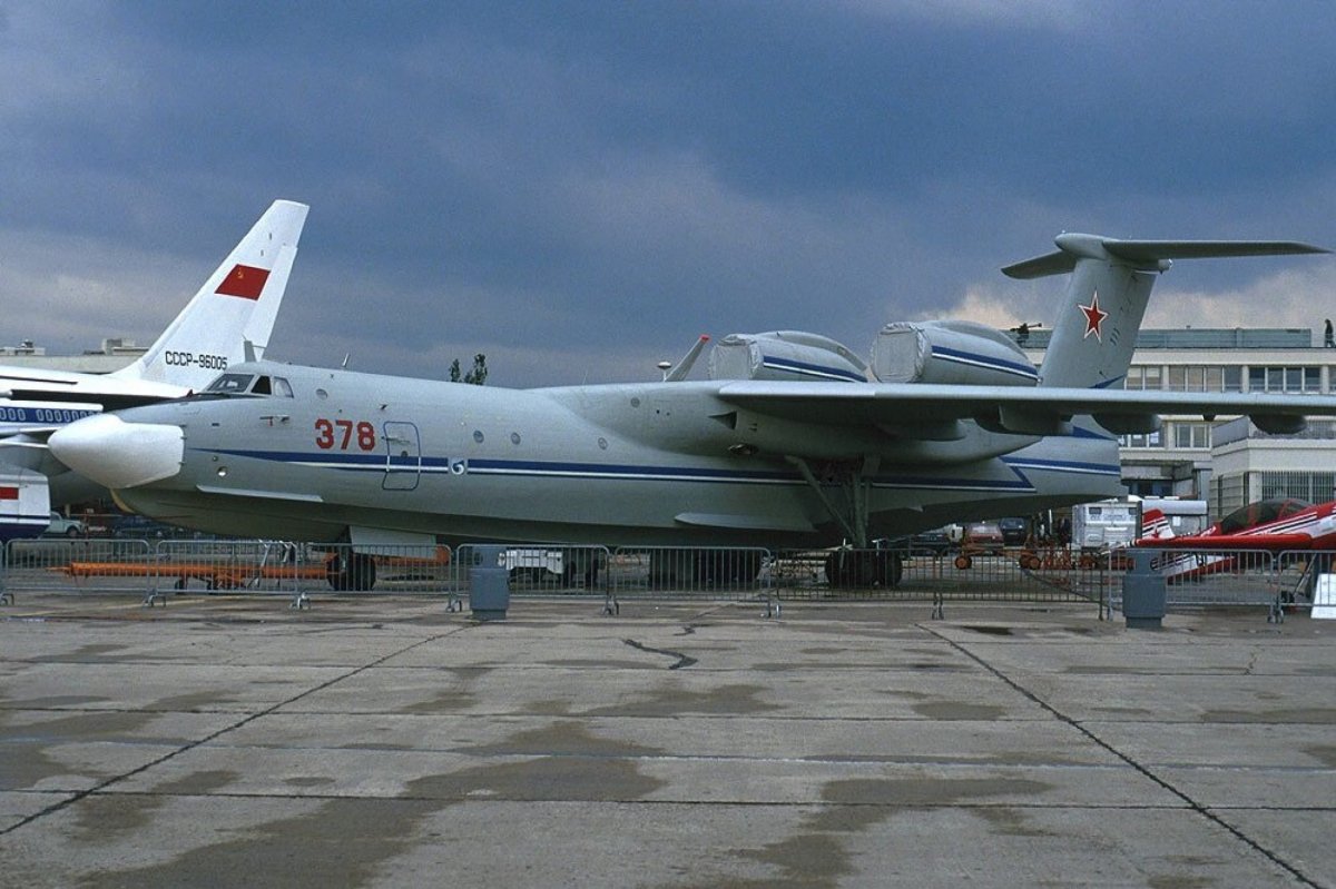 Самолёт-амфибия арт