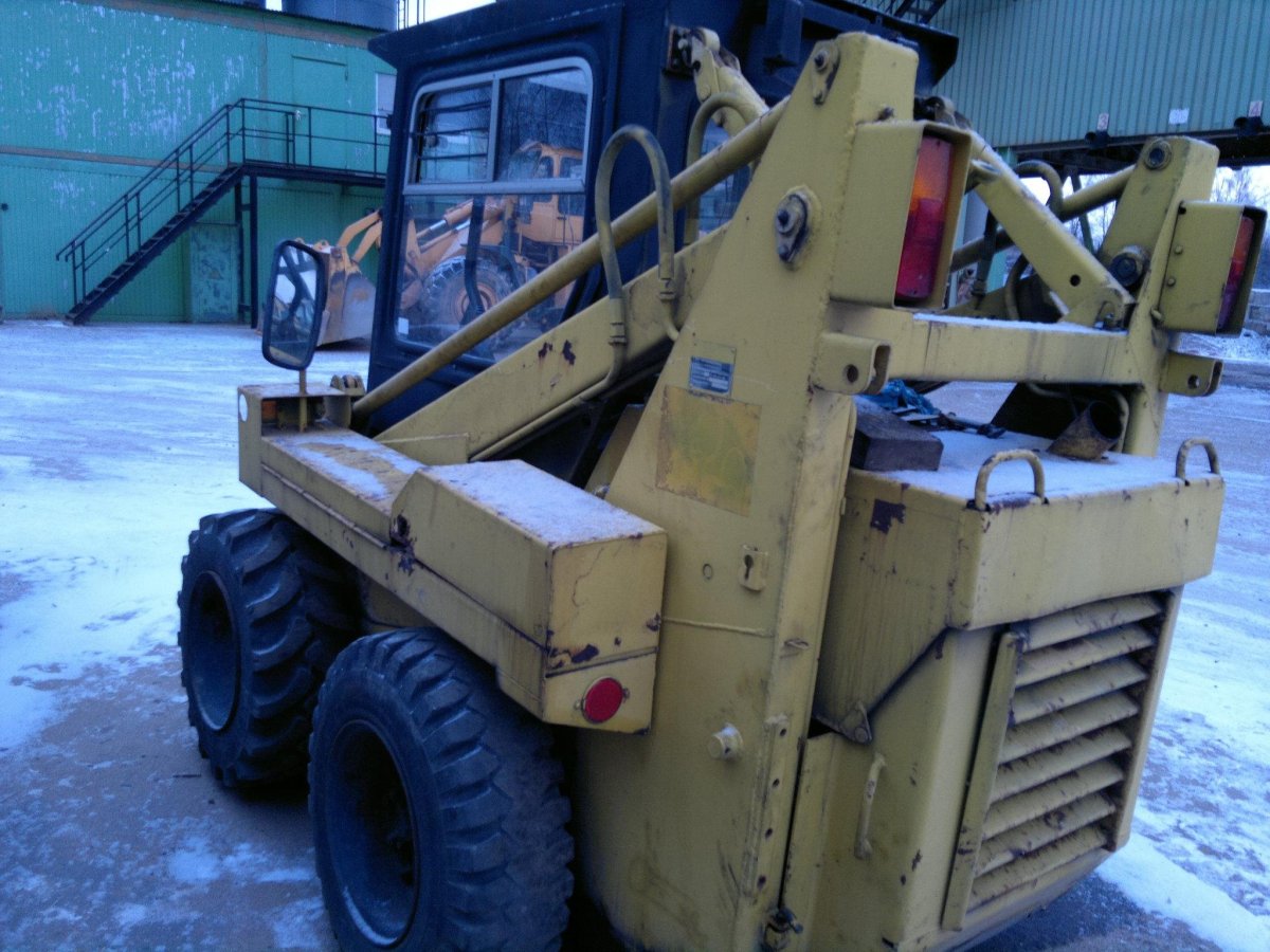 Фронтальный погрузчик МКСМ 800