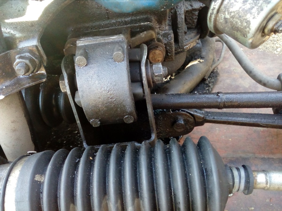 Подушки двигателя Ока 1113