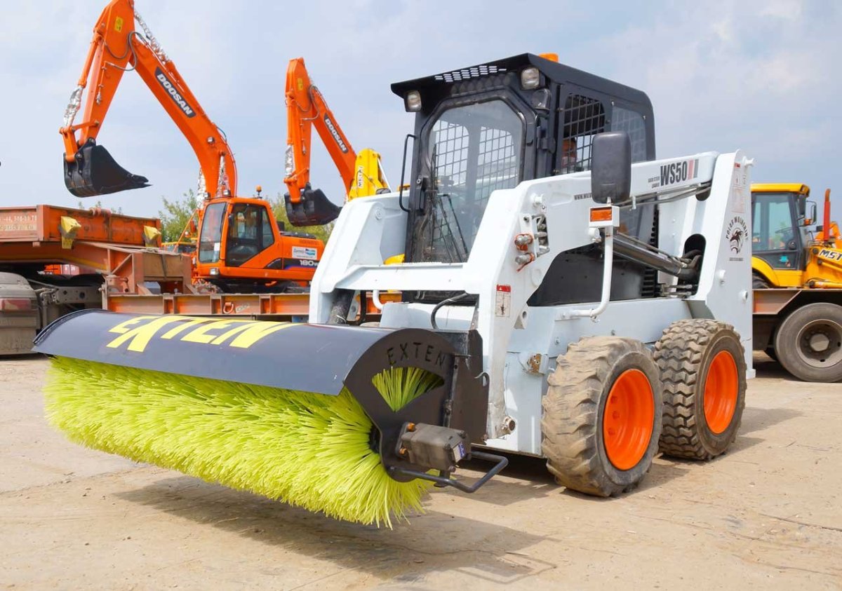 Щетка дорожная Коммунальная Impulse SP 1850 G (гидра поворот)