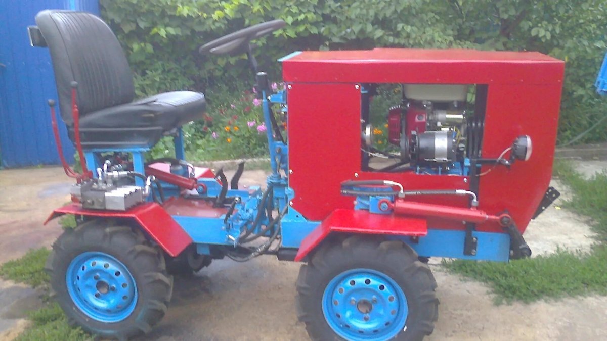 Минитрактор Шмель