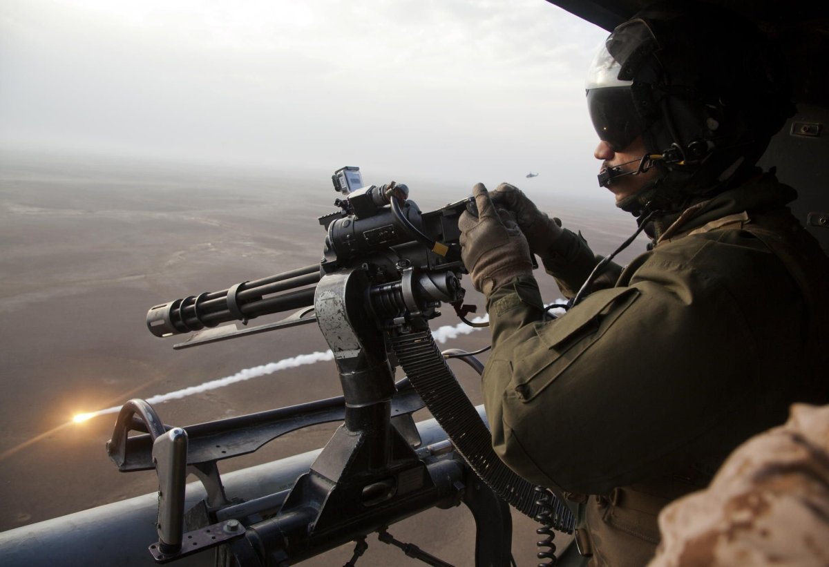 Minigun m134 стрельба