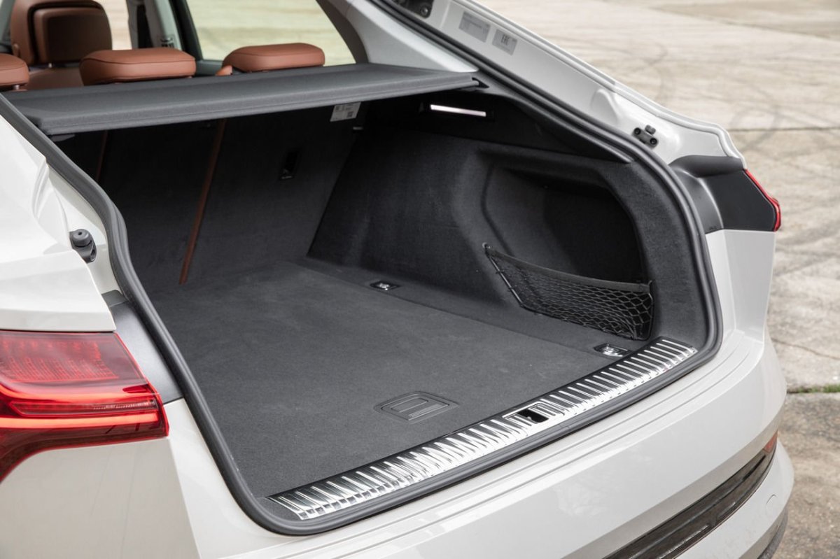 Audi e-tron Sportback багажник