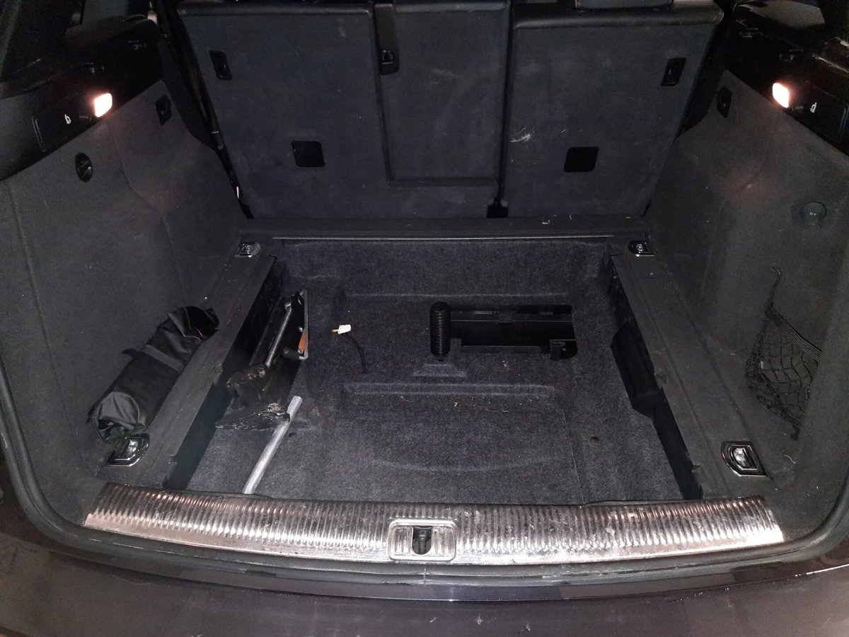 Полка багажника Audi q5