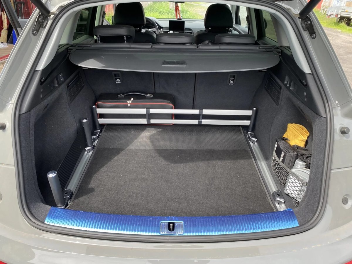 Фиксация груза в багажнике