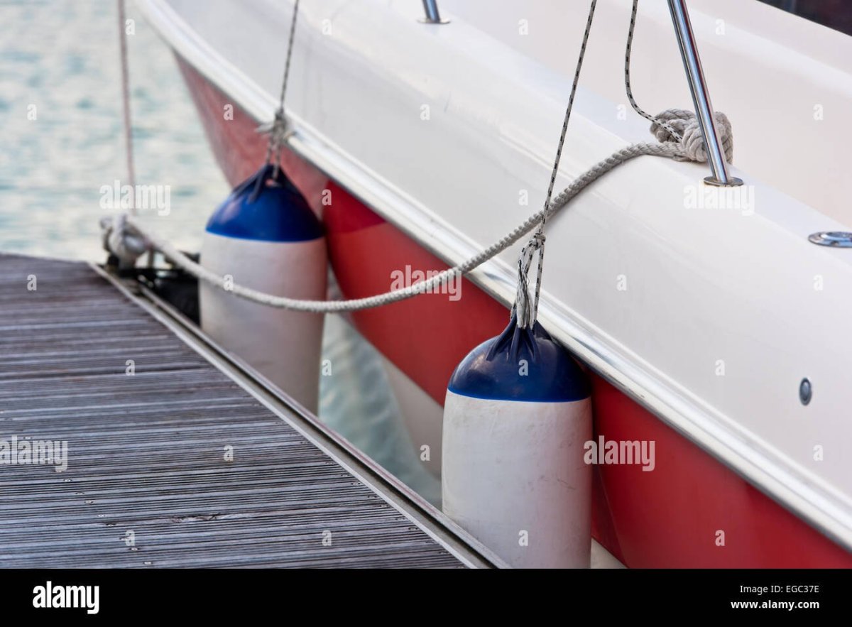 Кранец швартовый для катера