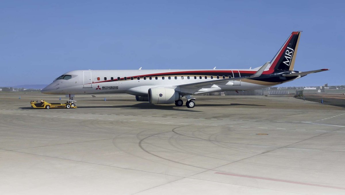 Самолет Митсубиси MRJ