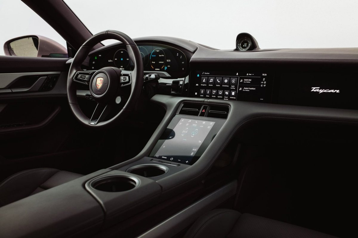 Porsche Taycan 2022 салон