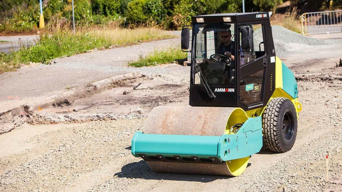 Грунтовый каток Амман ASC 50