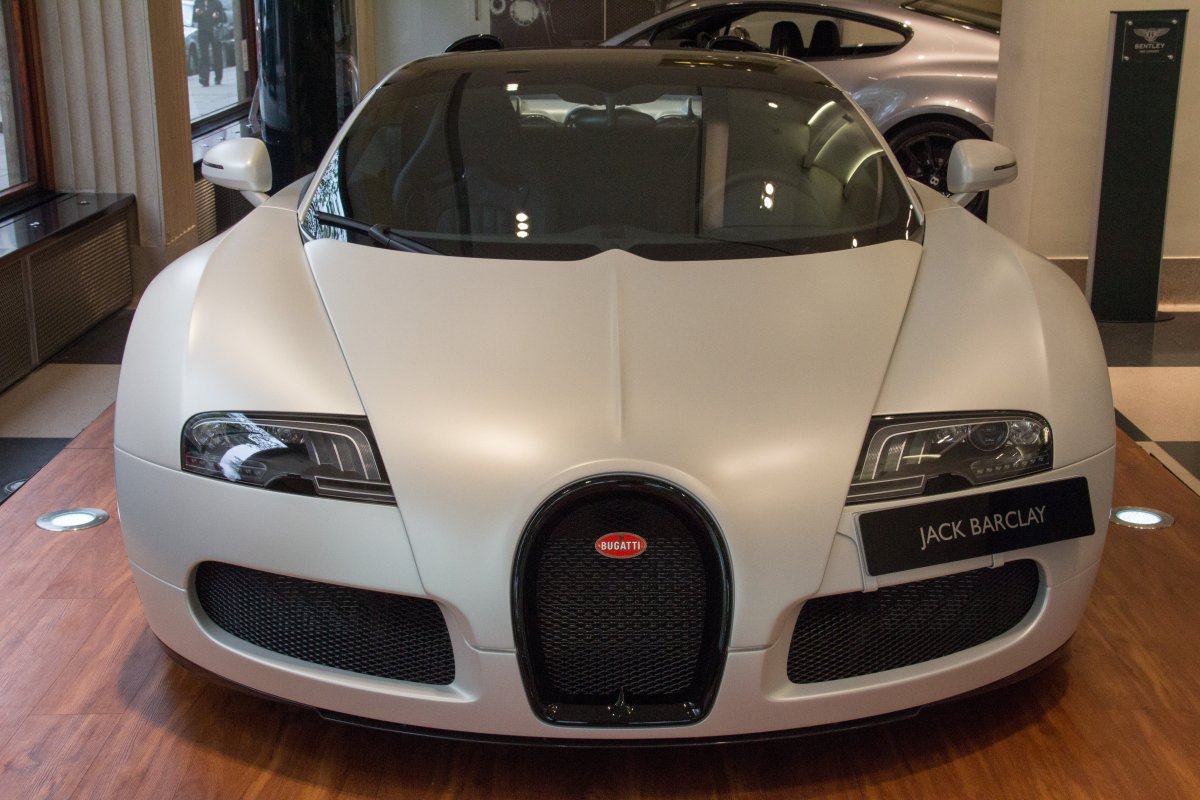 Бугатти за 819 миллионов