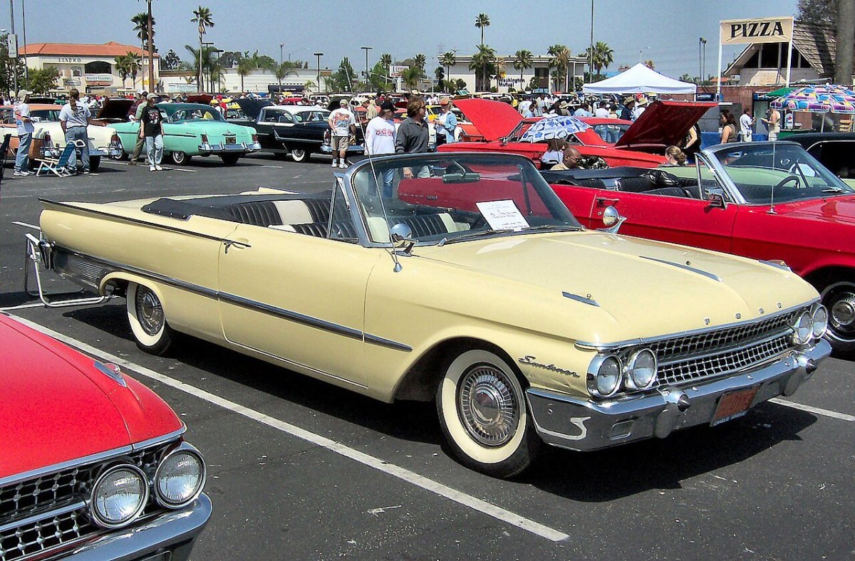 Ford Galaxie 1961