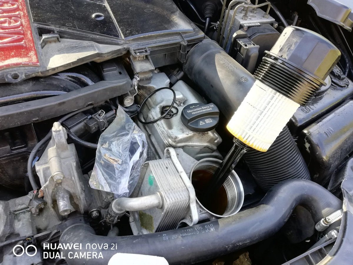 Масляный фильтр Мерседес w210 2.4 бензин