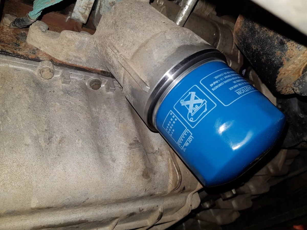 Фильтр масляный Шевроле кобальт двигатель в15д2