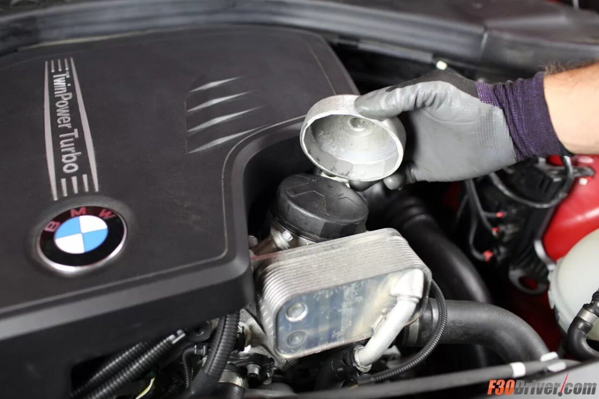 БМВ f30 мотор n20 масляный фильтр