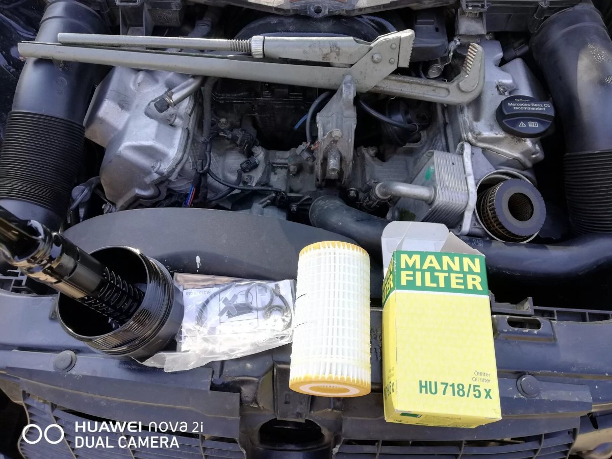 Фильтр масляный на Мерседес а180