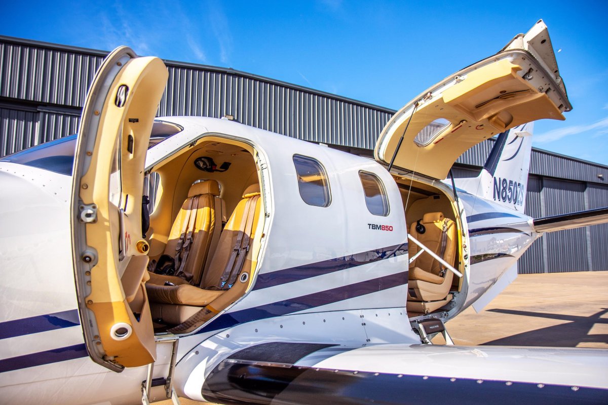 Соката самолет ТБМ 850