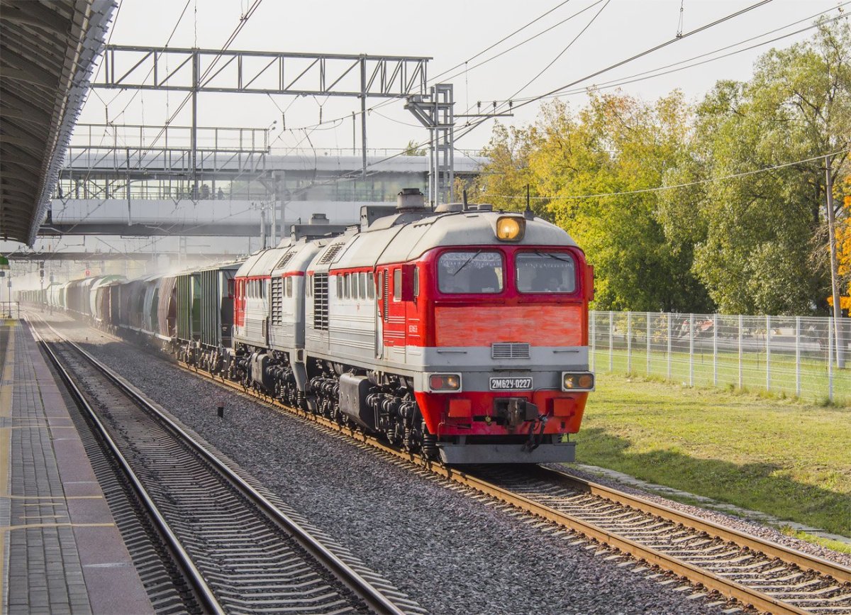 Поезд м62