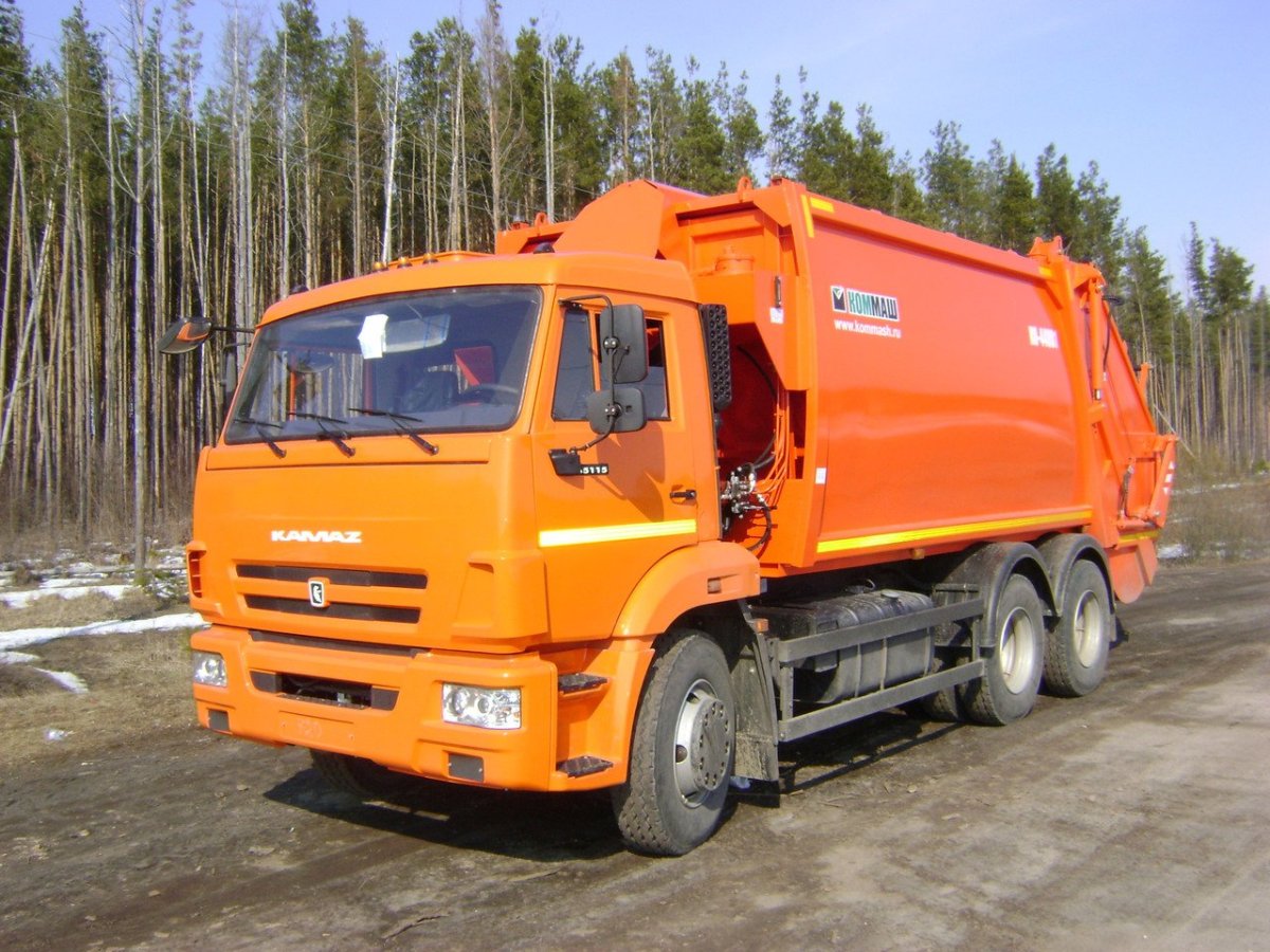 КАМАЗ 65115 мусоровоз с задней загрузкой