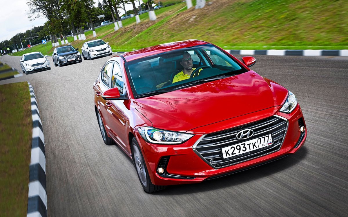 Хендай Элантра класс автомобиля