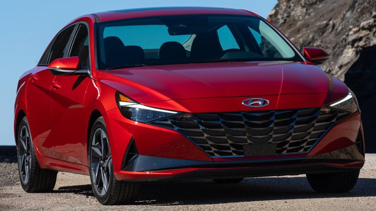 Hyundai Elantra 2023