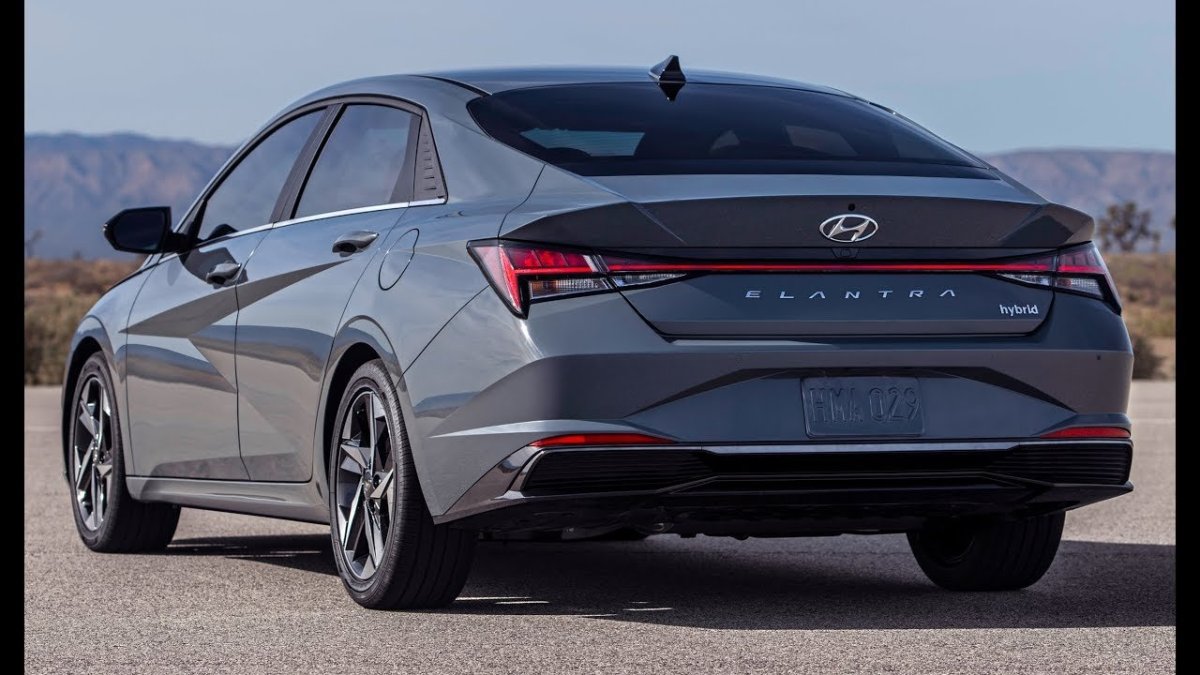 Hyundai Elantra 2021