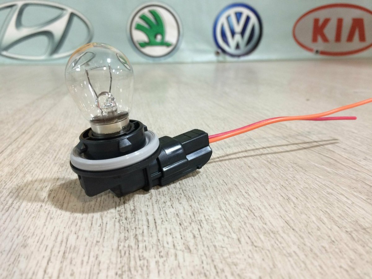 Штекер лампы h4 Солярис 2013