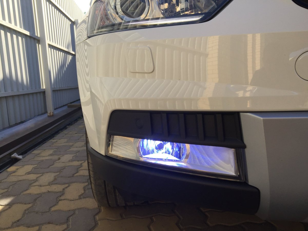 Противотуманная фара Шкода Йети 2014