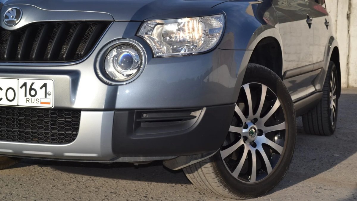 Противотуманки Шкода Йети 2011