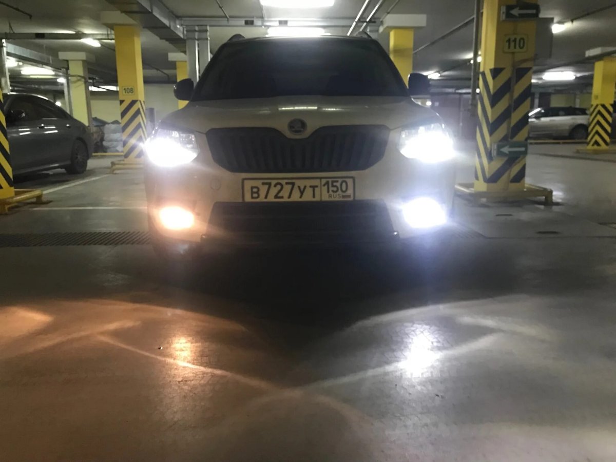 Йети Шкода желтые туманки