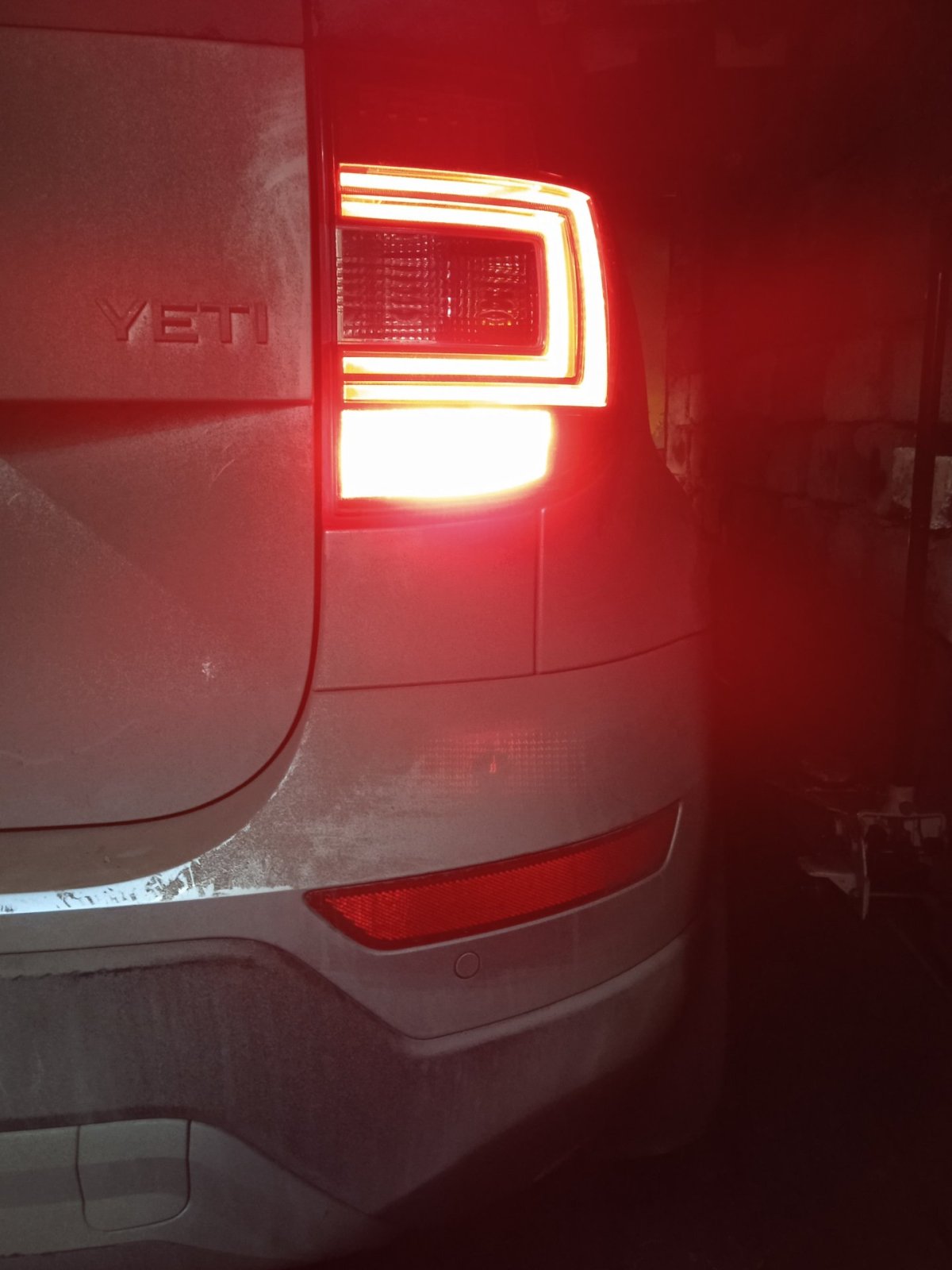 Задние противотуманные фонари на Шкода Йети 2014