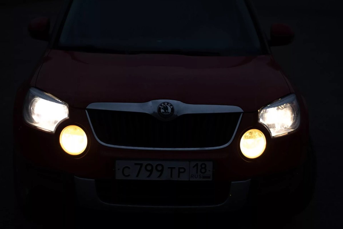 Лампочки в Шкода Йети в противотуманки 2012