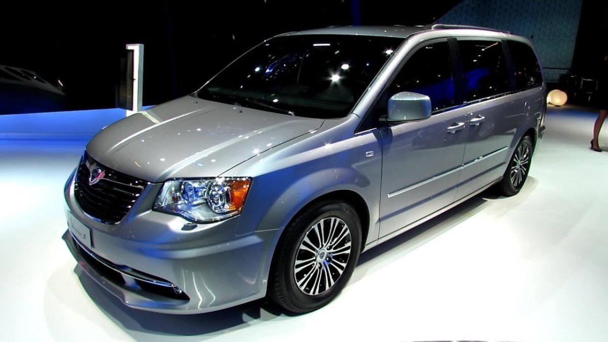 Крайслер Гранд Вояджер 2013